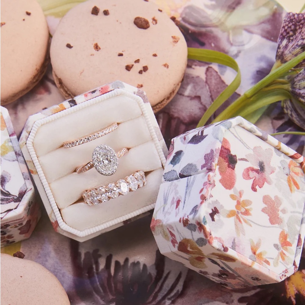 Mrs Box, Hyacinth Noble Triple, Ring Box